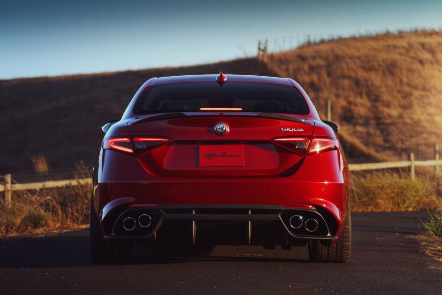  Alfa Romeo Giulia Quadrifoglio (952) 2016 года  (NA) (фото 80 из 86)